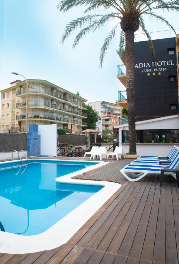 Adia Hotel Cunit Playa ภายนอก รูปภาพ