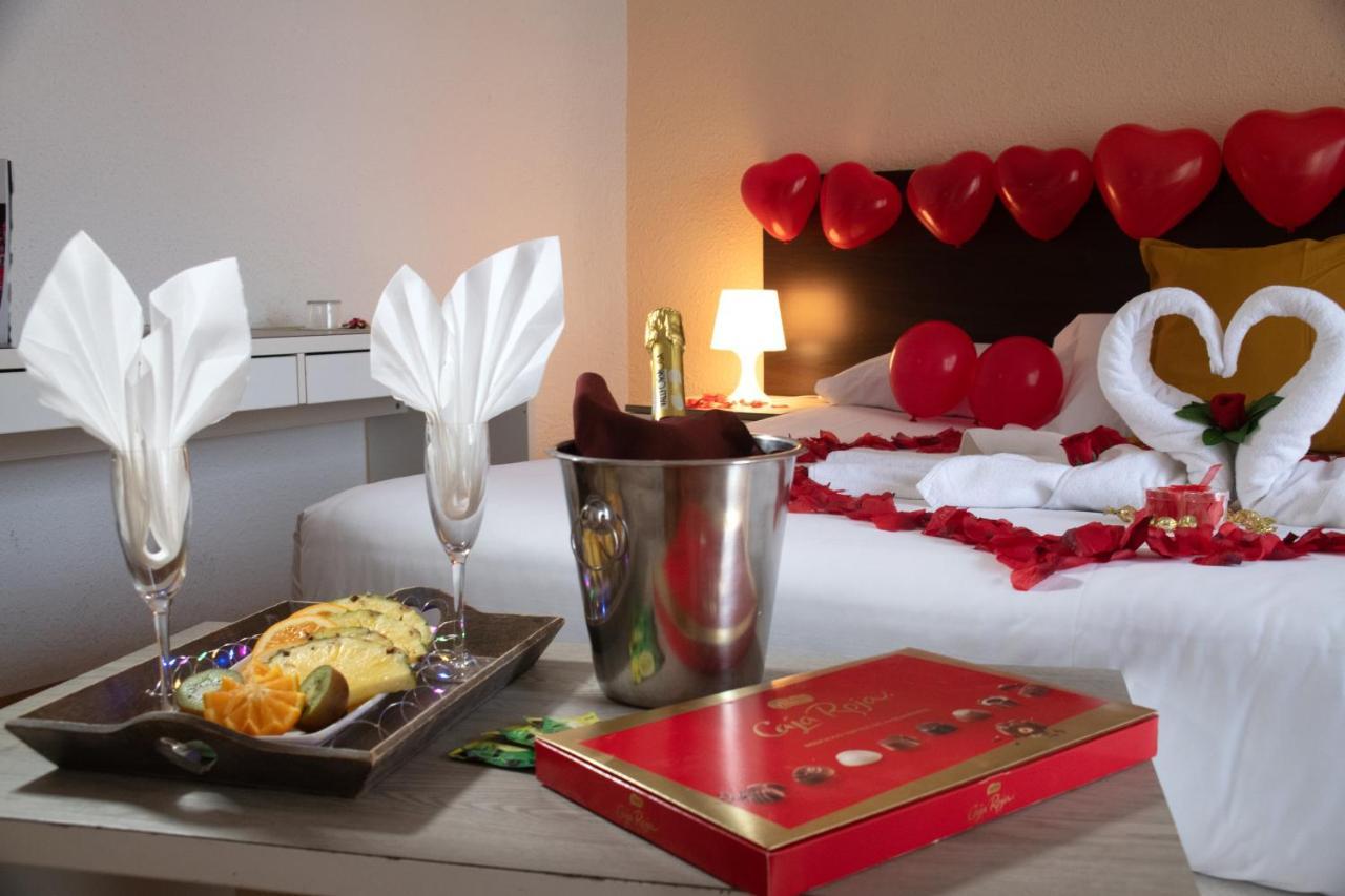 Adia Hotel Cunit Playa ภายนอก รูปภาพ