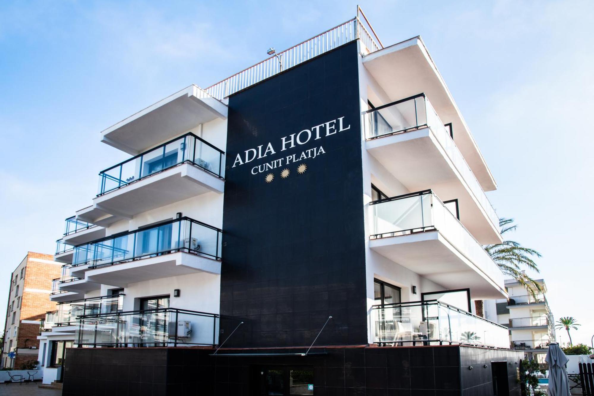 Adia Hotel Cunit Playa ภายนอก รูปภาพ