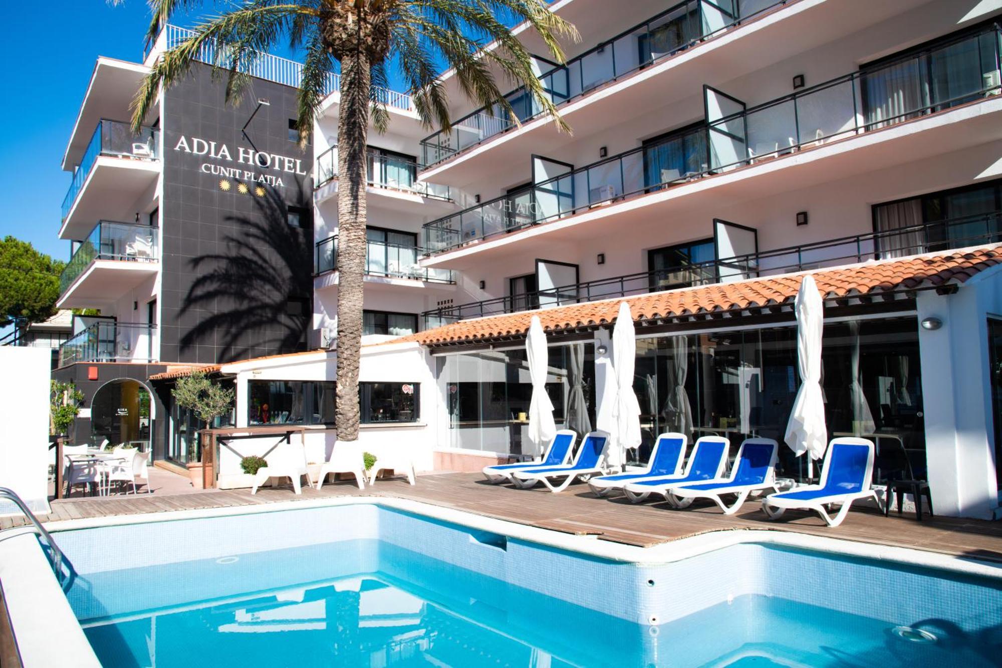 Adia Hotel Cunit Playa ภายนอก รูปภาพ